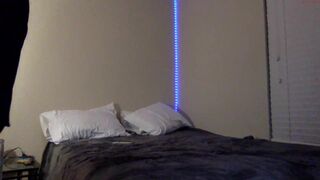 the_hotties o blonde caresses a wet cunt