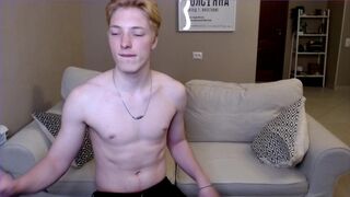 steveoceanbeanhuge great girl fucks shaved cunt