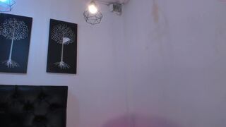 sexishantal1 beauty in stockings fucks with phallus