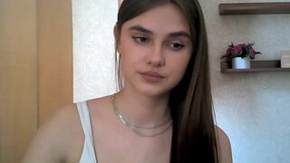 qqlola skinny shy girl masturbates pink hole2022 webcam