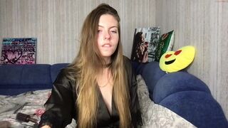 miss_angel_ cute chick shows off gorgeous body