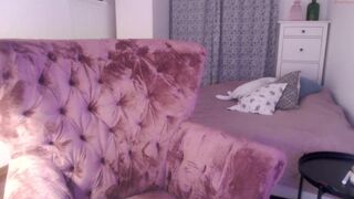 charlotte_maes close-up of teasing an excited clitoris