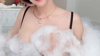 muaymyb playful a gives a slobbery