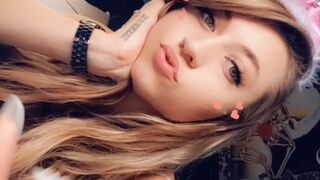 belasum cute passion relish swallows dildo