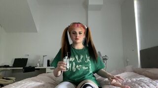 Maddy aka babymaddyxo  luxurious slut poses in sexy lingerie