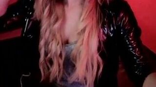 mistressiside  little cam princess  hole play