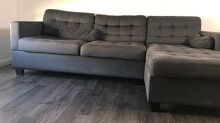 Ricky Johnson  skinny bitch jerking pussy with phallus