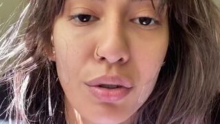 rejaniced lustful babe pulls on the couch