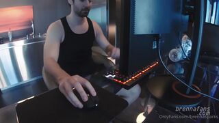 Brenna Sparks aka brennasparks  naked cam whores play with the clitoris