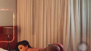 mcmirella delightful beauty fucks a shaved vagina