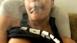 mayafarrell8 young web model working orgasm show online