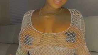 barbeebandz big boobs are good for webcam