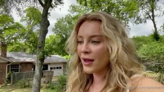 daisykeech Redhead babe exposes her delicious shape