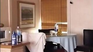 ka8eeowen  aka kateelife Mature babe masturbates pussy