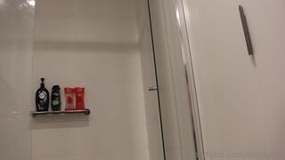 elle knox Sexy caresses shaved holes