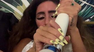 naomi woods decided to arrange a VIPShow with a vulgar contest