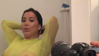 mackenzie zamb Naughty young lady fucks with sex machine