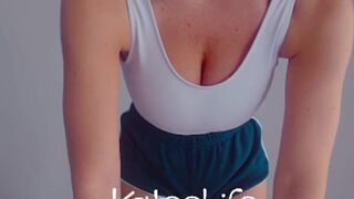 ka8eeowen  aka kateelife Openwork babe turns with juicy tits
