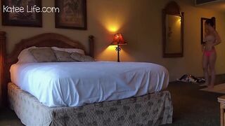 ka8eeowen  aka kateelife hot privat with a toy