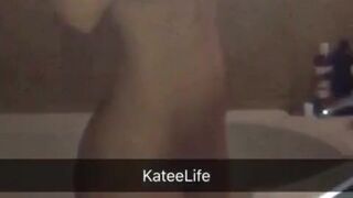 ka8eeowen  aka kateelife Busty Babe Shows Forms
