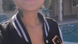 honey gold Pretty model fucks pussy