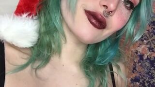 hinaughtya Babe cums after fucking with dildo