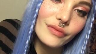 hinaughtya Busty woman chatting in free chat