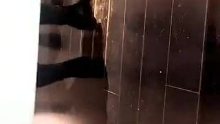 gwen singer Ardent shlendra seduces with a huge ass