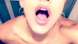 gwen singer Busty bitch jerks pussy with phallus