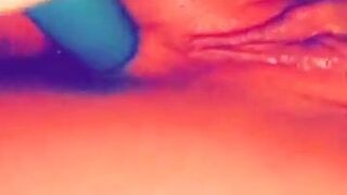 gwen singer Sexy wench caresses shaved pussy