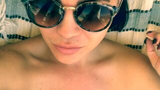 emmag onlyfans Cutie in stockings fingers squeezing pussy