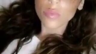 cherubesque Cute curvy dancing striptease