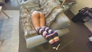 WettMelons  onlyfans Big breasted passion rubs the body with oil