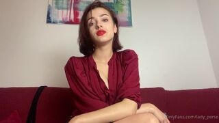Lady Perse (@lady Yummy babe poses in french chat