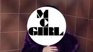 Holly Peers onlyfans Depraved model caresses sex sponge