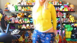 tara babcock onlyfans cute bitch on the bed