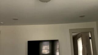 daisykeech Luxurious harlot poses in fr