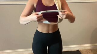 toneupwithtay Hot babenka fingering vibrator