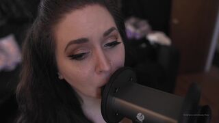 dovey Beautiful ballerina erotically lifts her legs