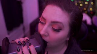 dovey likes to mess with toys