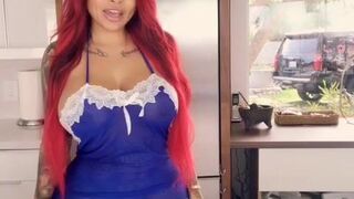 brittanya razavi cute girl shows the body