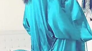 blakelybunny Attractive rides on a dildo