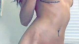 blakelybunny arranges a VIP show.