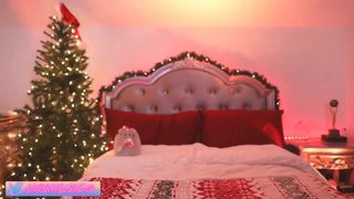 chroniclove cute babe strips down to her panties