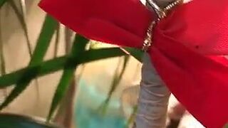 Maud Suicide Latin slut seduces with curvaceous