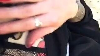 Maud Suicide Crazy pussy caresses pussy