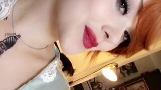 Maud Suicide Sweet bitch in erotic show