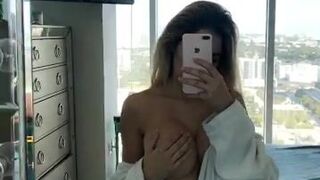 Lynaritaa makes us happy with her hot excited cap