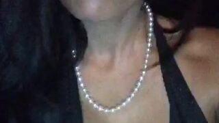 LunaStar Sexy slut shows big tits