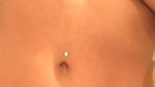 LunaStar loves to cum on camera